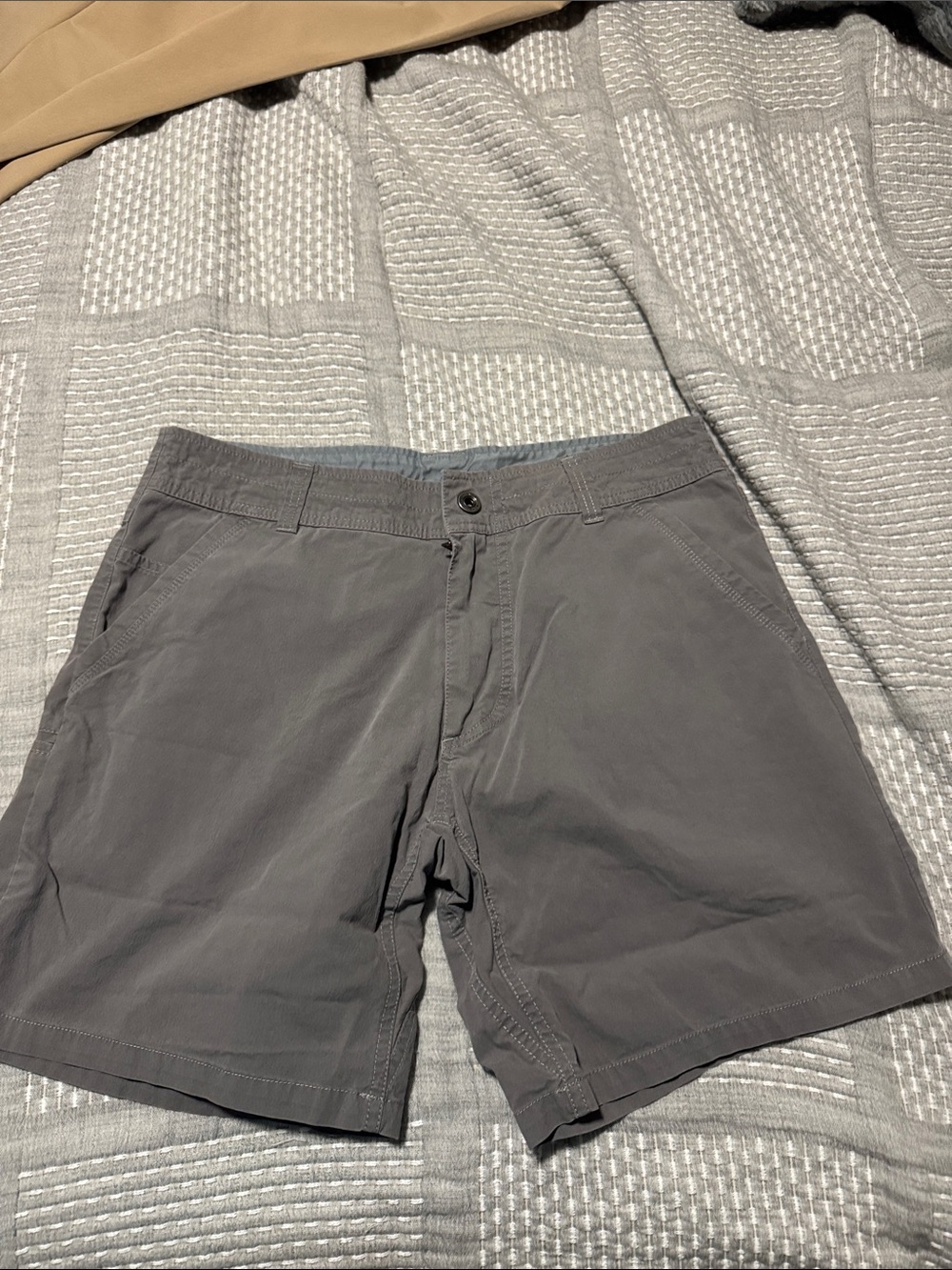 Kuhl Men's Gray Flat-Front Casual Shorts